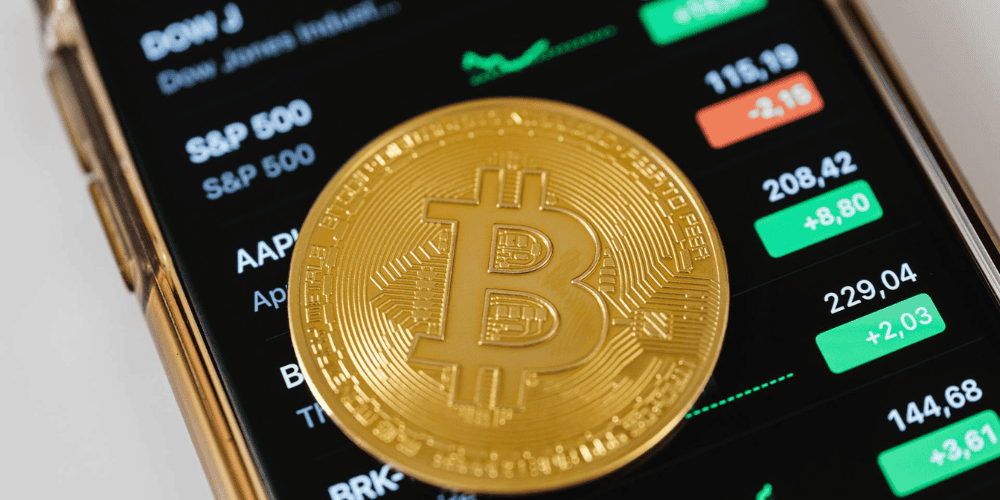 Bitcoin's October Trajectory: Technical Analysts Pinpoint Critical Support and Resistance