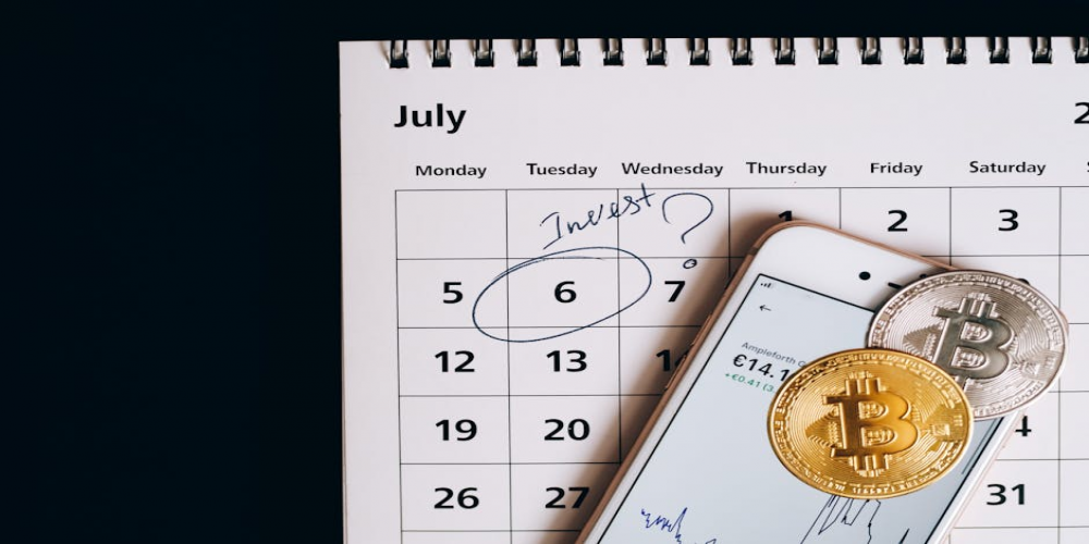 Gold Price Consolidates After Recent Surge, Market Participants Assess Future Direction