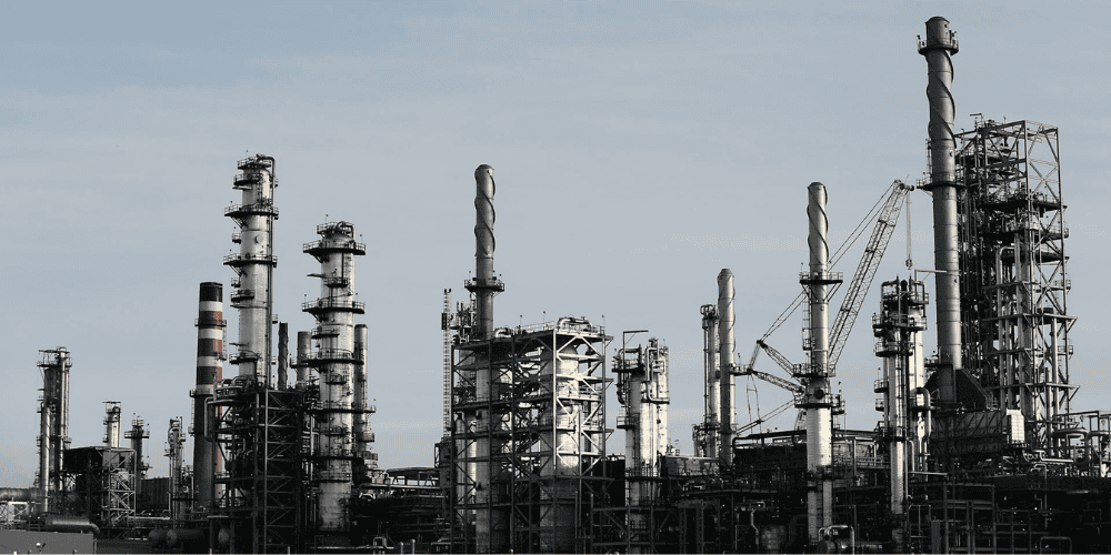 Global Oil Markets Brace for Volatility After U.S. Strikes Iran Pushing WTI and Brent Higher