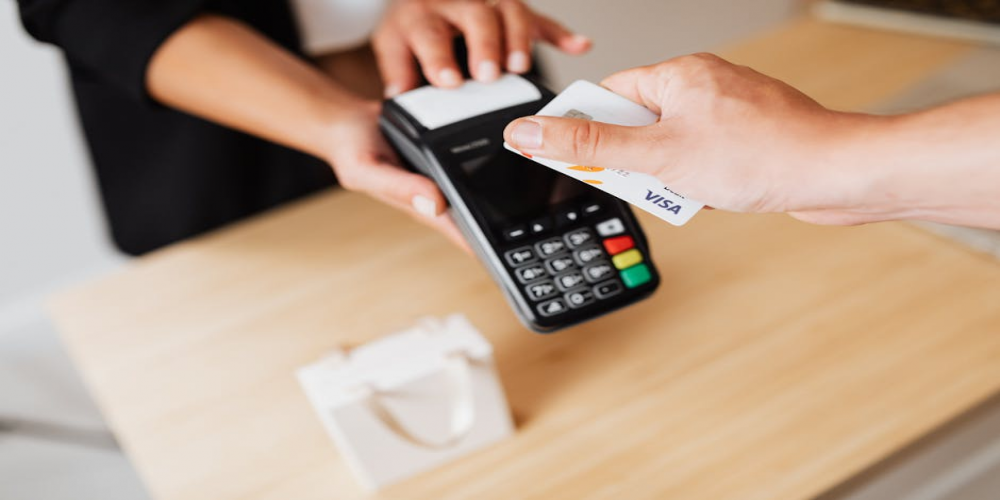 New Visa Fee Proposal Jolts Tech Sector, Raises Economic Concerns
